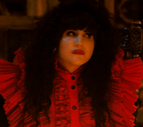 nadja-confused-nadja-looking-around